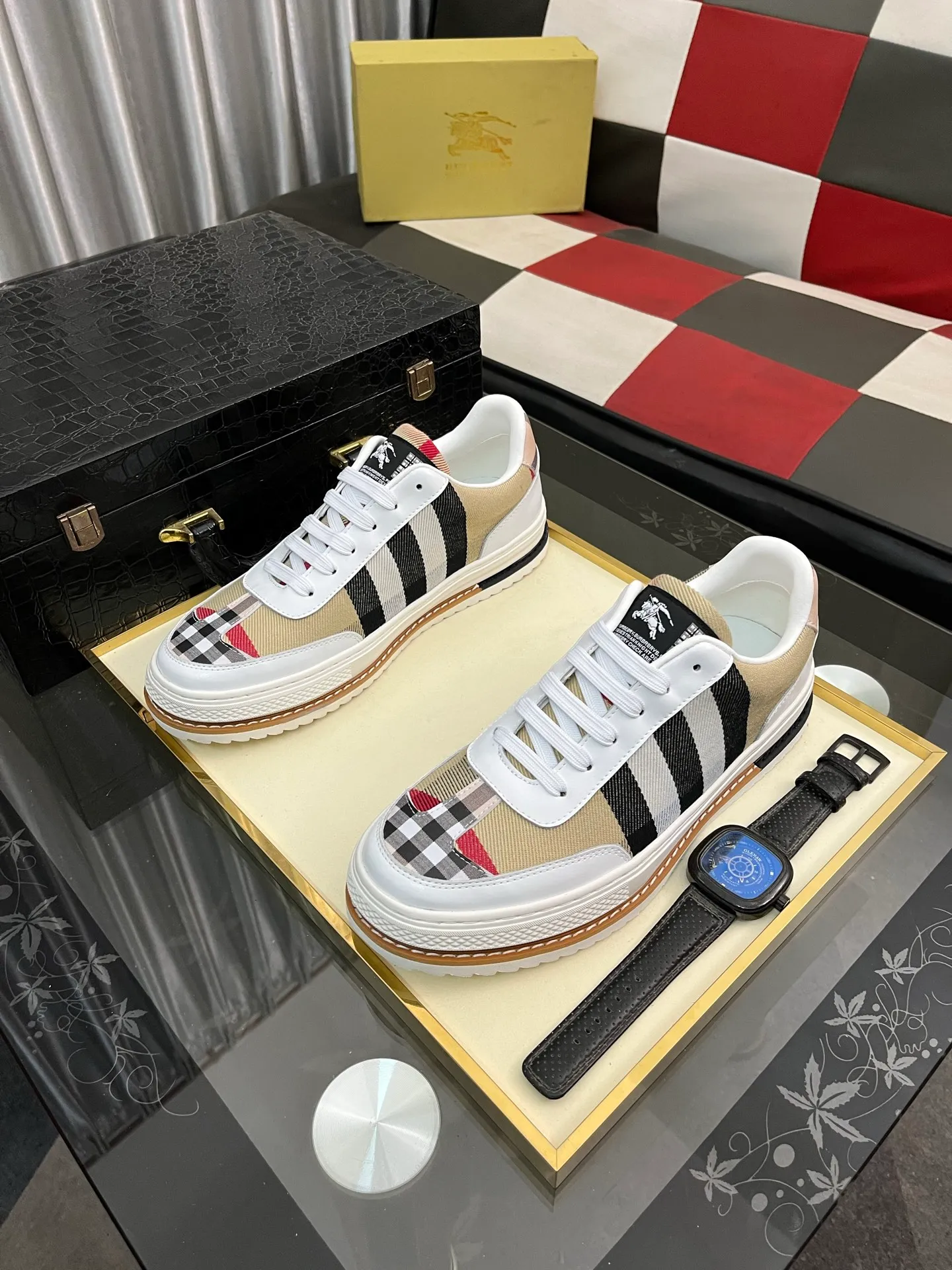 Men's shoes 💰420⌚️⌚️BURBERRY "Burberry" Regular size: 38-44 (casual shoes) Product materials: Selected cowhide upper, soft sheepskin lining; original outsole. 2️⃣colors available